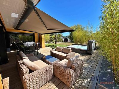 Maison - 251 m² - 8 pièces