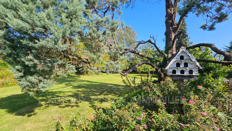 Maison - 198 m² - 10 pièces