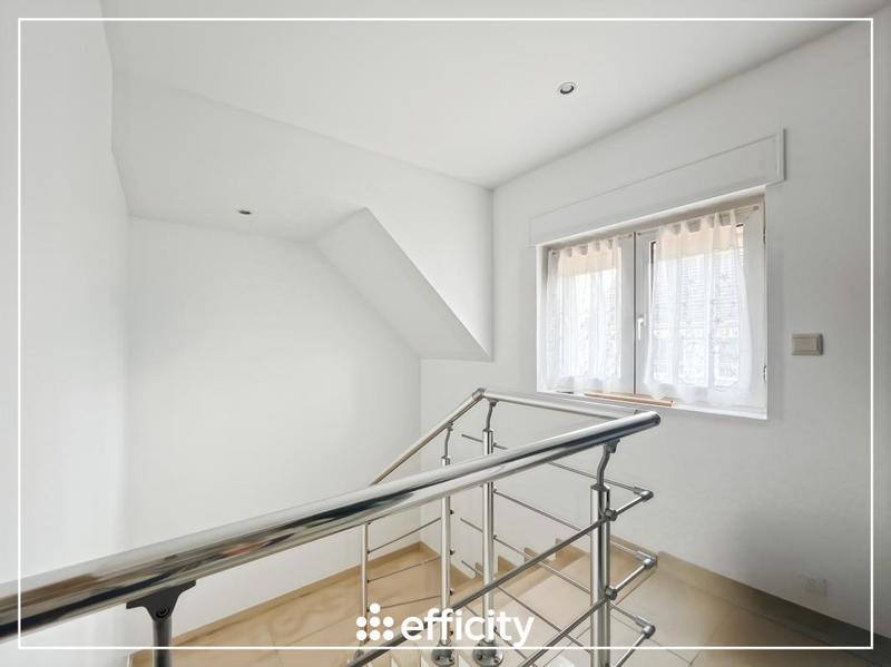 Pavillon - 223 m² - 12 pièces