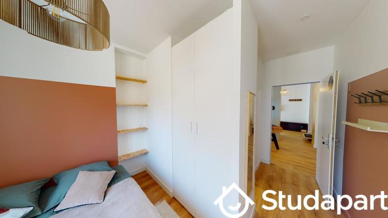 Chambre - 310 m² - 1 pièce