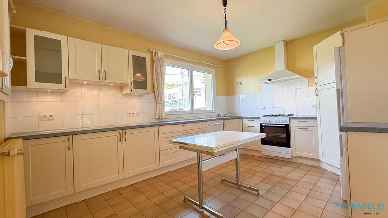 Villa - 181 m² - 7 pièces