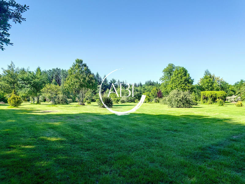 Maison ancienne - 250 m² - 7 pièces