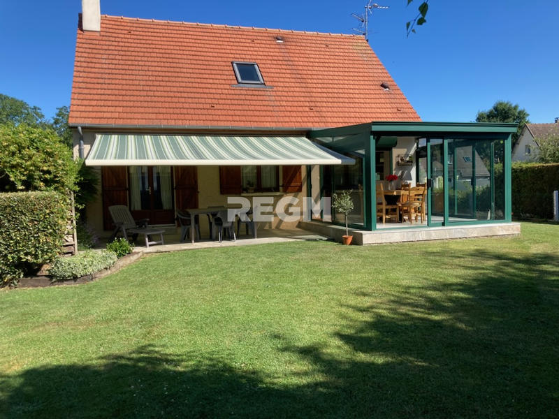 Maison - 104 m² - 6 pièces