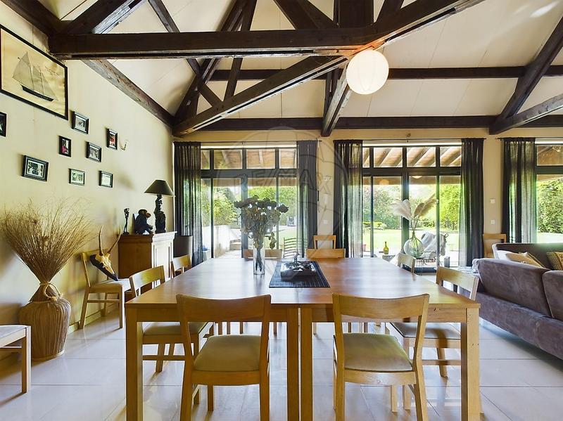 Immeuble - 660 m² - 15 pièces