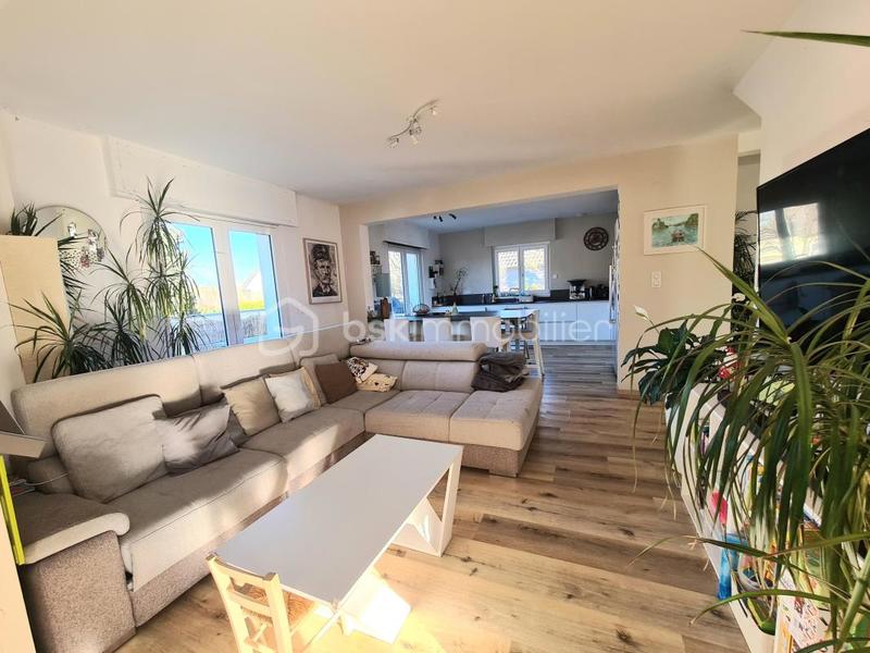 Maison - 157 m² - 7 pièces