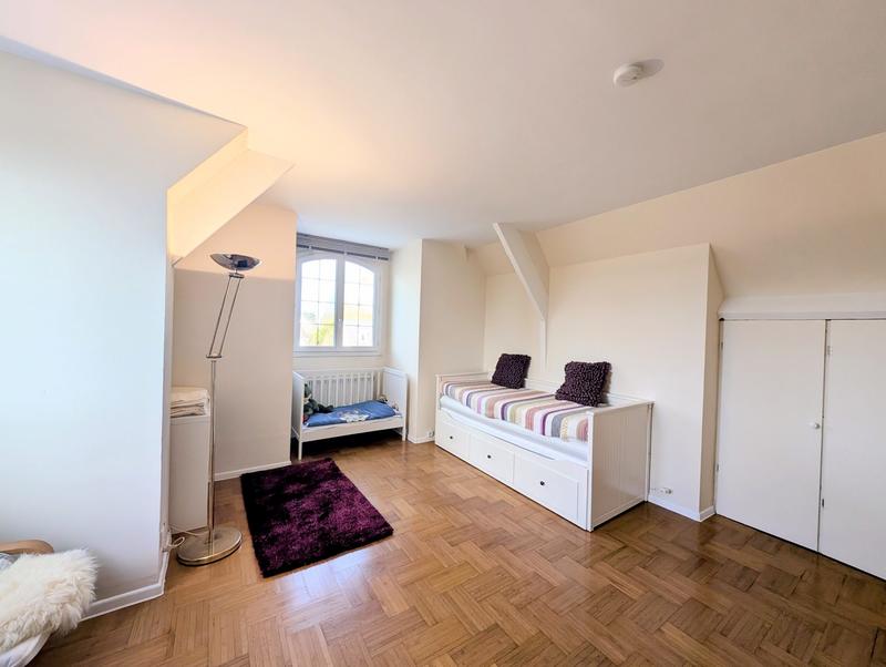 Maison - 199 m² - 7 pièces