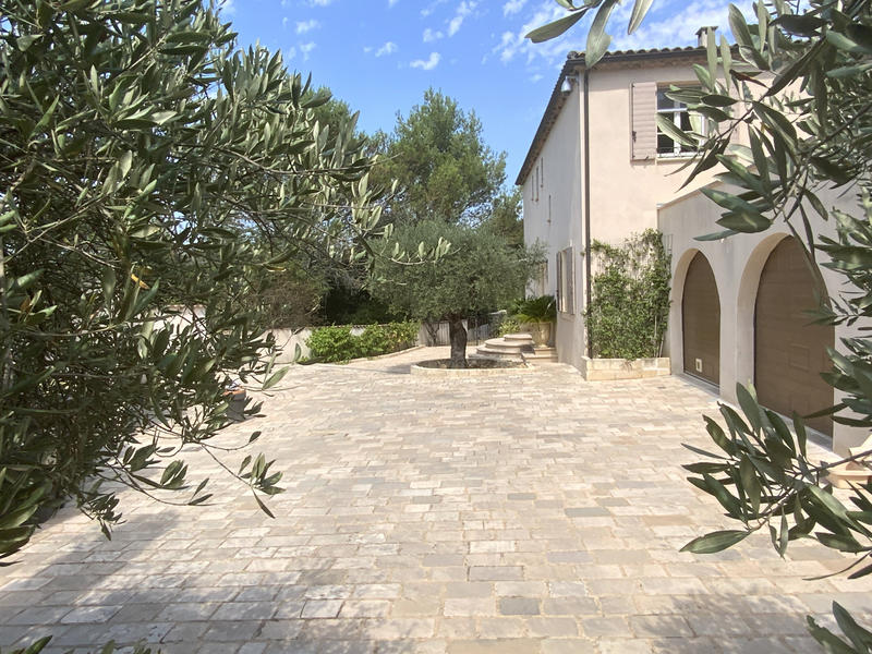 Maison - 170 m² - 7 pièces