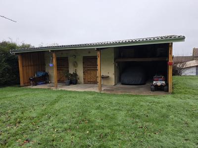 Maison - 222 m² - 7 pièces