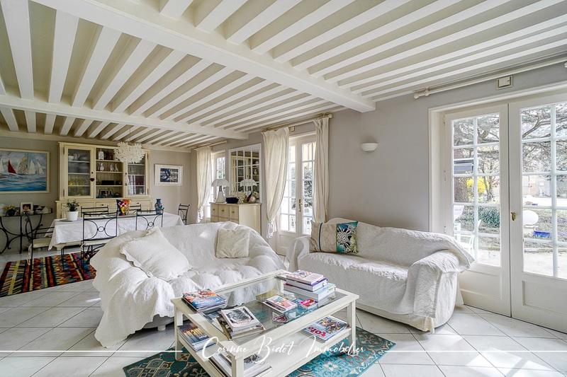 Villa - 320 m² - 8 pièces