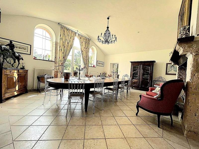 Demeure - 400 m² - 11 pièces