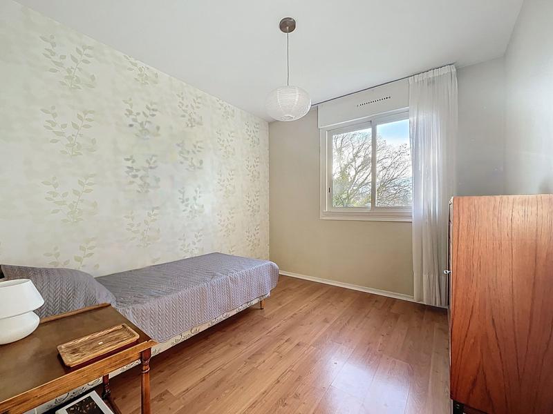 Appartement - 95 m² - 5 pièces