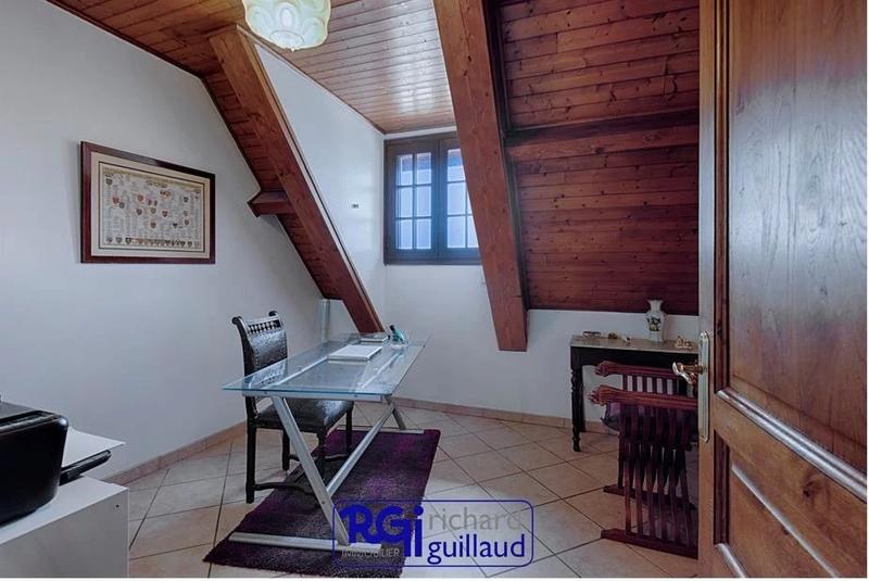 Maison - 138 m² - 5 pièces