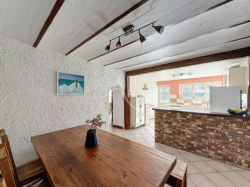 Maison - 198 m² - 6 pièces