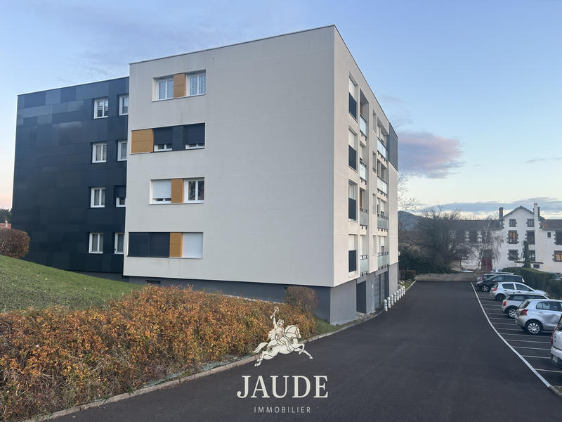 Appartement - 4 037 m² - 1 pièce