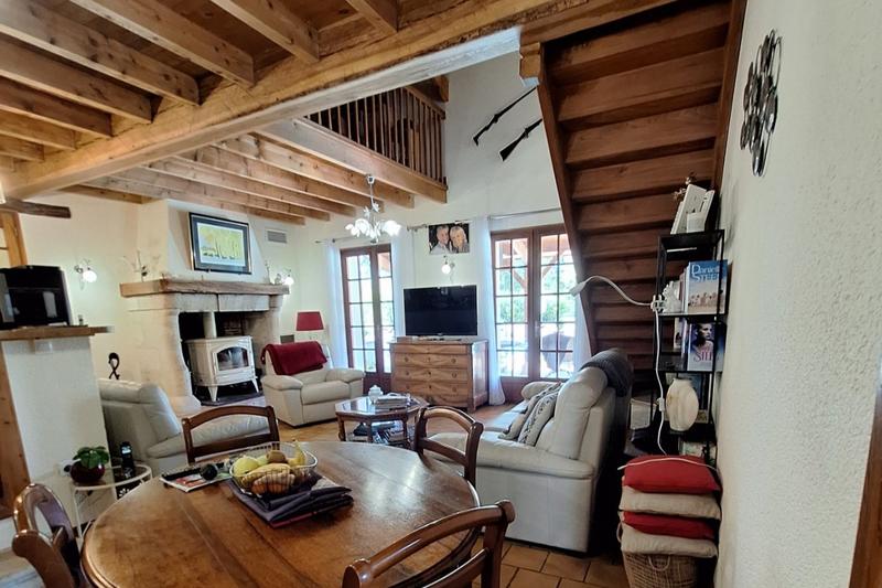 Mas - 207 m² - 6 pièces