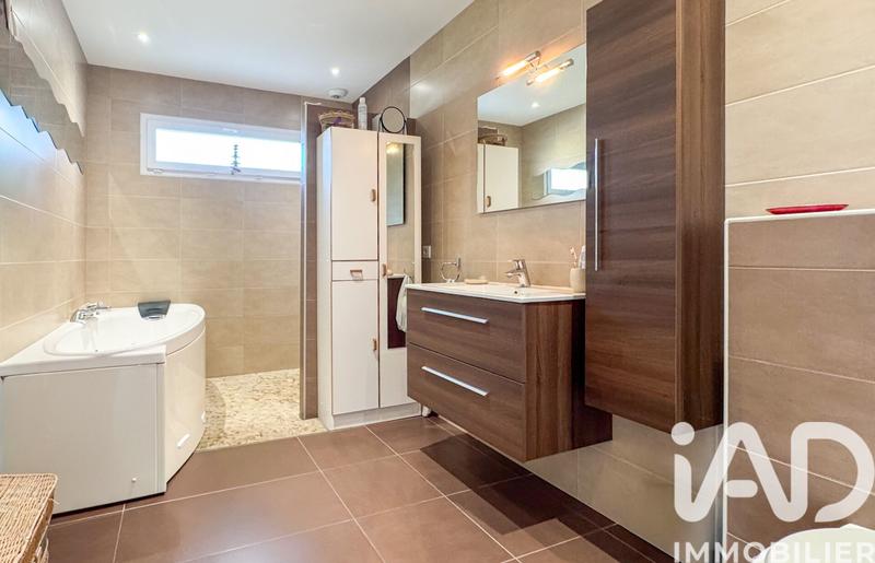 Maison - 169 m² - 7 pièces