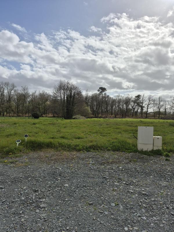 Terrain constructible - 601 m²