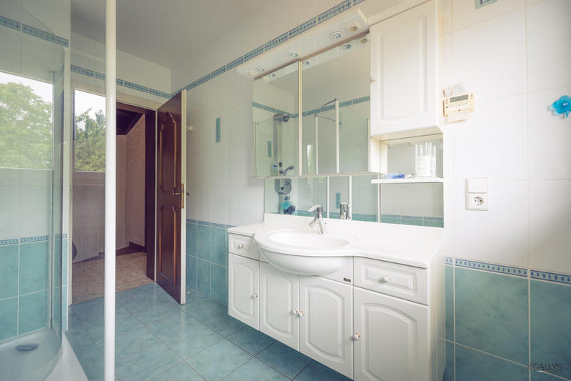 Maison - 183 m² - 7 pièces