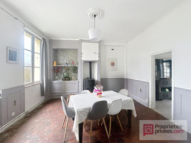 Maison - 196 m² - 7 pièces