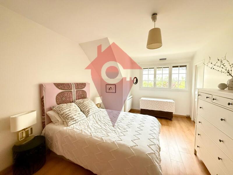 Maison - 190 m² - 9 pièces