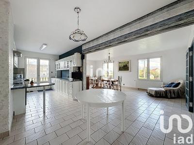 Maison - 164 m² - 8 pièces