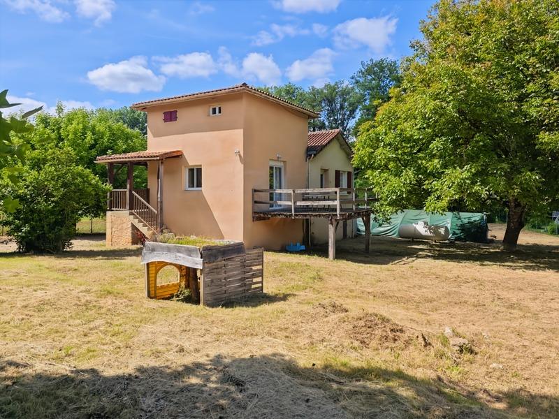 Maison - 140 m² - 5 pièces