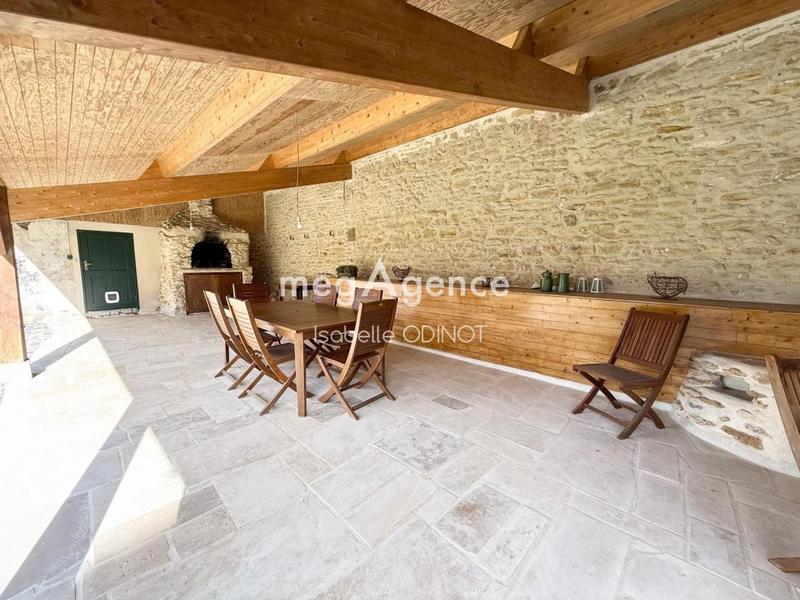 Maison - 210 m² - 7 pièces