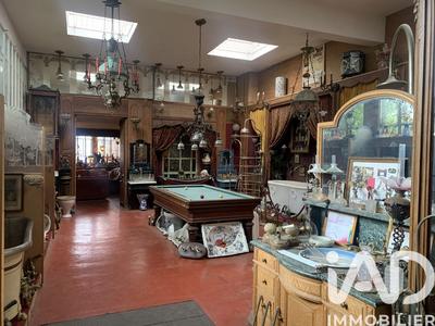 Maison - 405 m² - 8 pièces