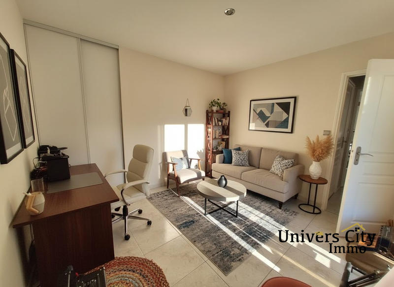 Maison - 178 m² - 8 pièces