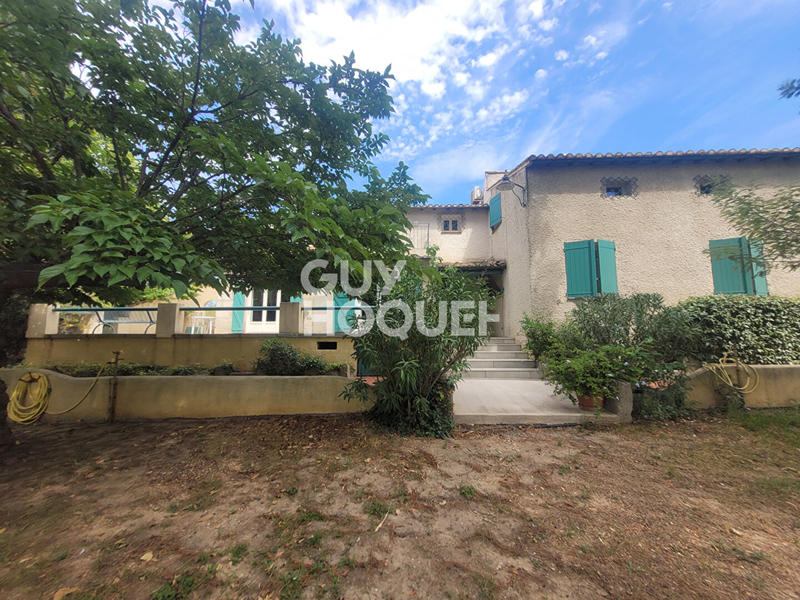 Maison - 243 m² - 11 pièces