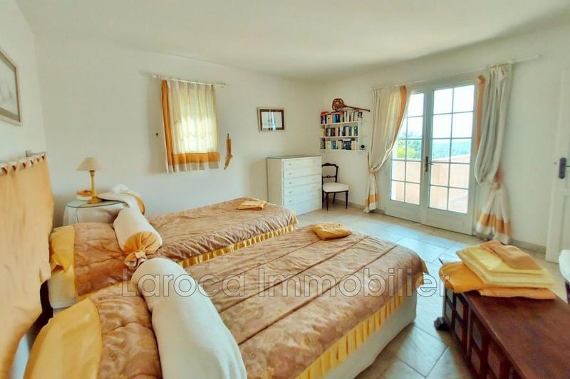 Villa - 260 m² - 7 pièces