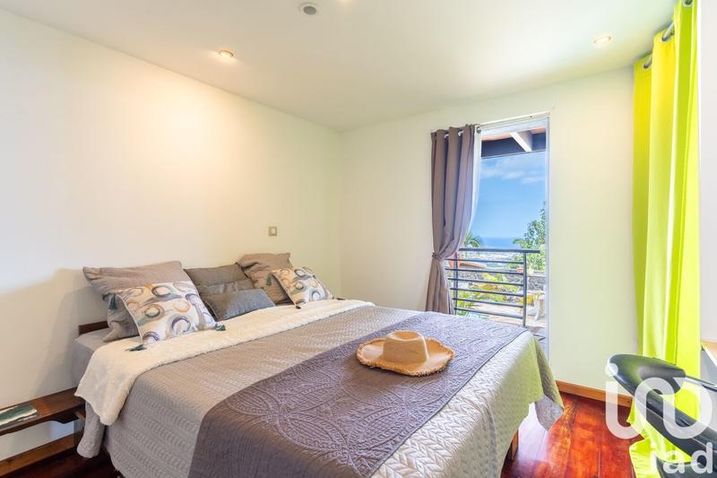 Maison - 274 m² - 8 pièces