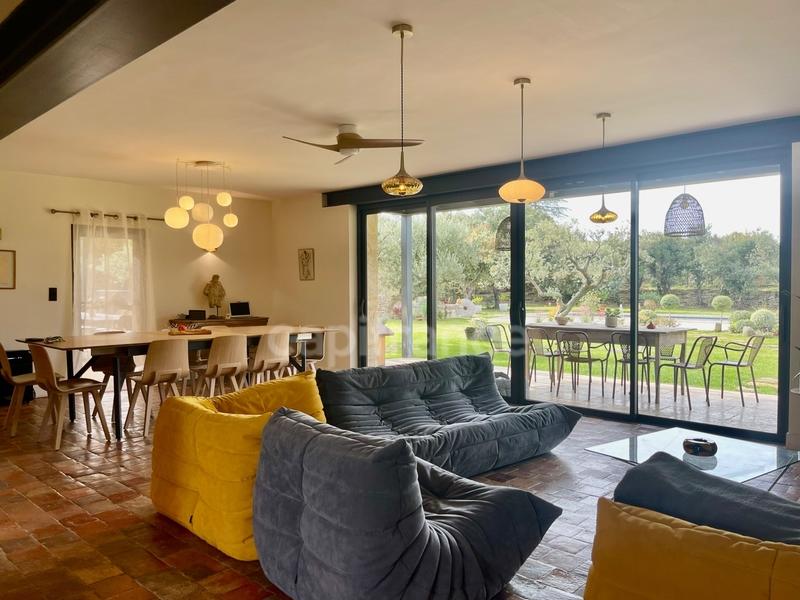 Maison - 240 m² - 7 pièces