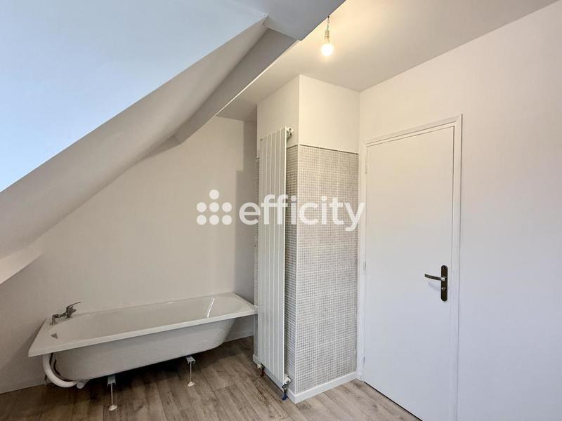 Maison - 181 m² - 6 pièces