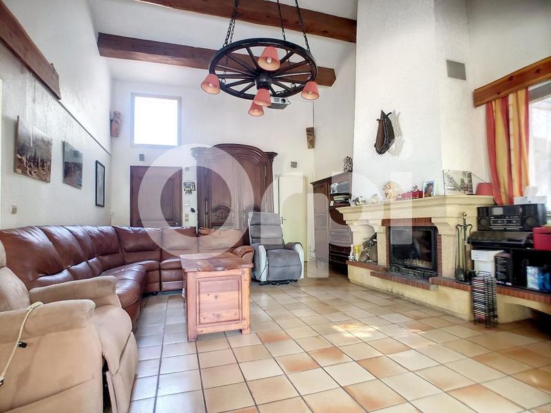 Maison - 288 m² - 9 pièces