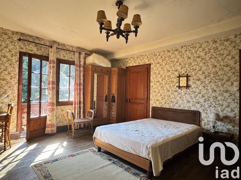 Châlet - 240 m² - 10 pièces