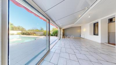 Maison - 179 m² - 7 pièces