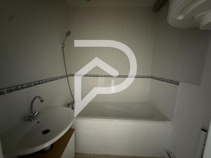 Immeuble - 180 m² - 8 pièces