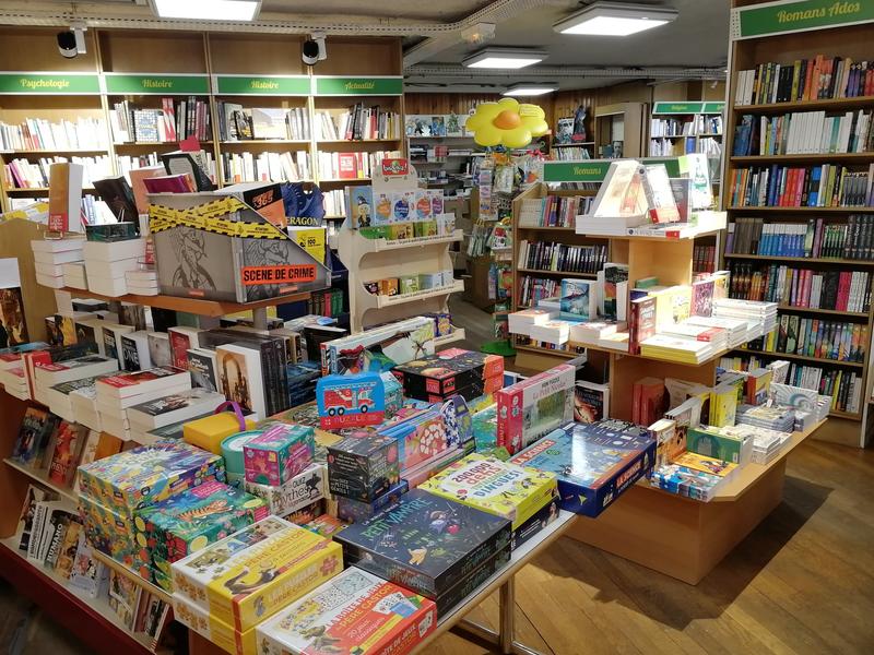 Le Pavé Dans la Mare