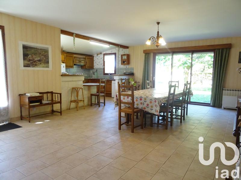 Maison - 180 m² - 7 pièces