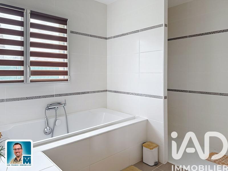 Maison - 120 m² - 4 pièces