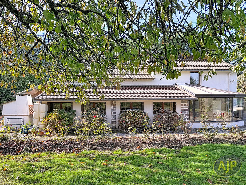 Maison - 155 m² - 6 pièces