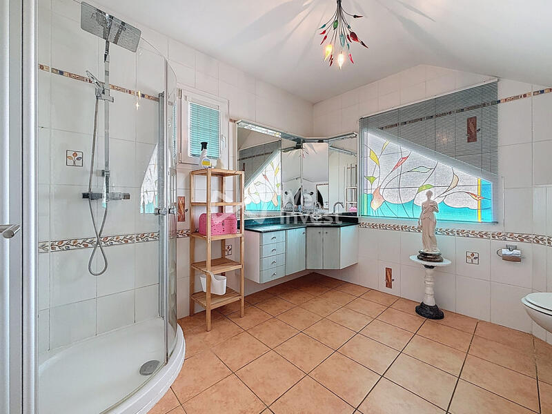 Villa - 166 m² - 7 pièces