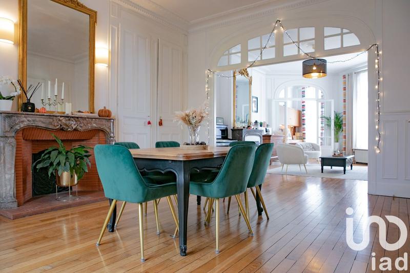 Maison - 235 m² - 6 pièces