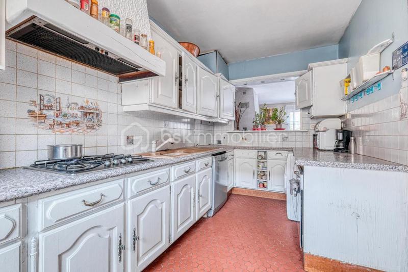 Maison - 93 m² - 5 pièces