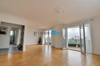 Appartement - 98 m² - 4 pièces