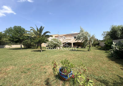 Maison - 163 m² - 8 pièces