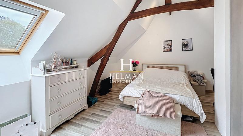 Maison - 201 m² - 6 pièces