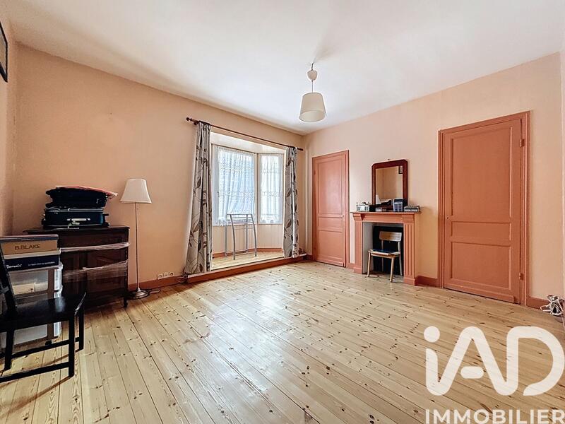Maison - 166 m² - 6 pièces