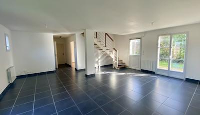 Maison - 92 m² - 6 pièces